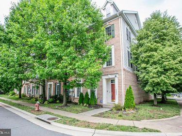 22952 OLYMPIA , BRAMBLETON, VA 20148