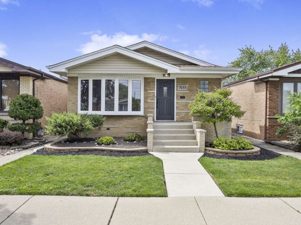 7055 W 64th Street , Chicago, IL 60638