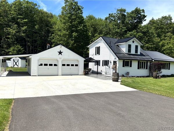 11806 Wyandale Road , Springville, NY 14141