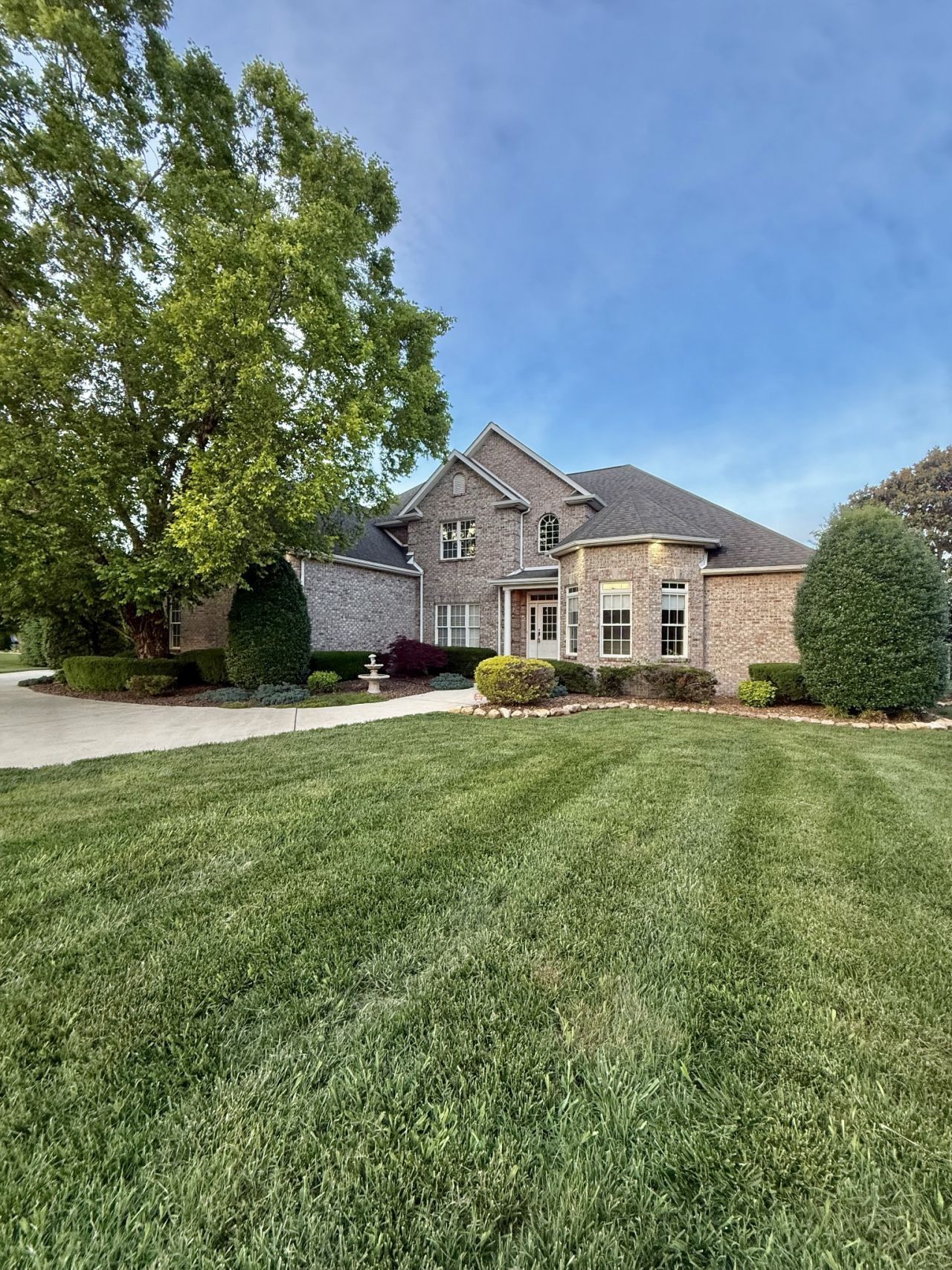 292 Ridgecrest Dr , Winchester, TN 37398 Main Photo