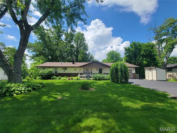 1317 Bridlespur Lane , Troy, IL 62294