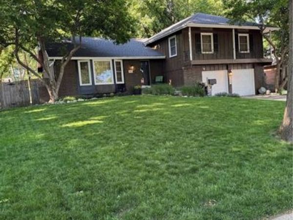 100 W 109th Terrace, Kansas City, MO 64114