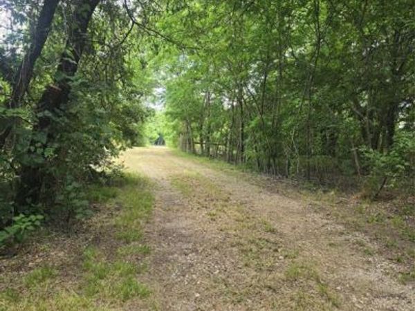 2225 County Road 700 , Farmersville, TX 75442