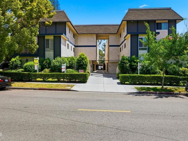 408 Burchett Street, Unit 3, Glendale, CA 91203