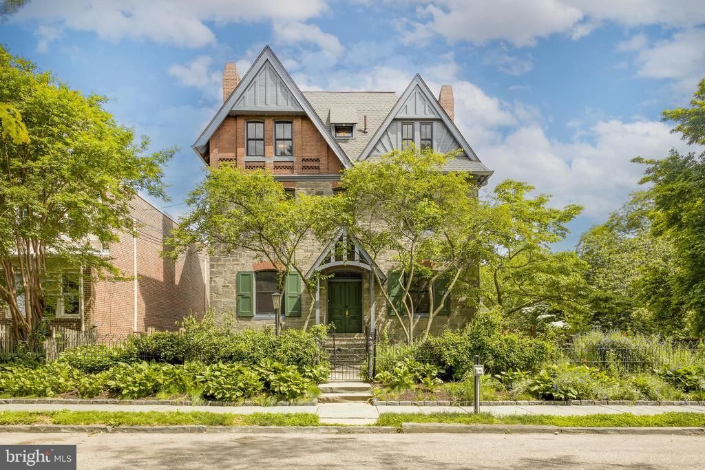 148 W Highland Avenue, Philadelphia, PA 19118 Main Photo