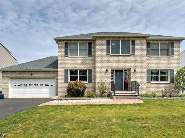 808 Columbus Ave, Raritan, NJ 08869