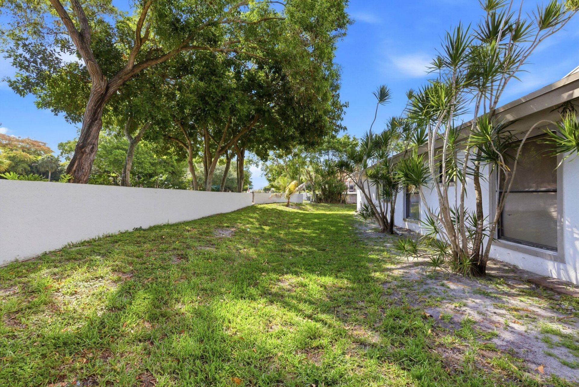 6670 Canary Palm Circle, Unit 16, Boca Raton, FL 33433 Photo