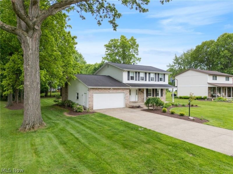 9572 Beryl Street NW, Canal Fulton, OH 44646 Photo 2