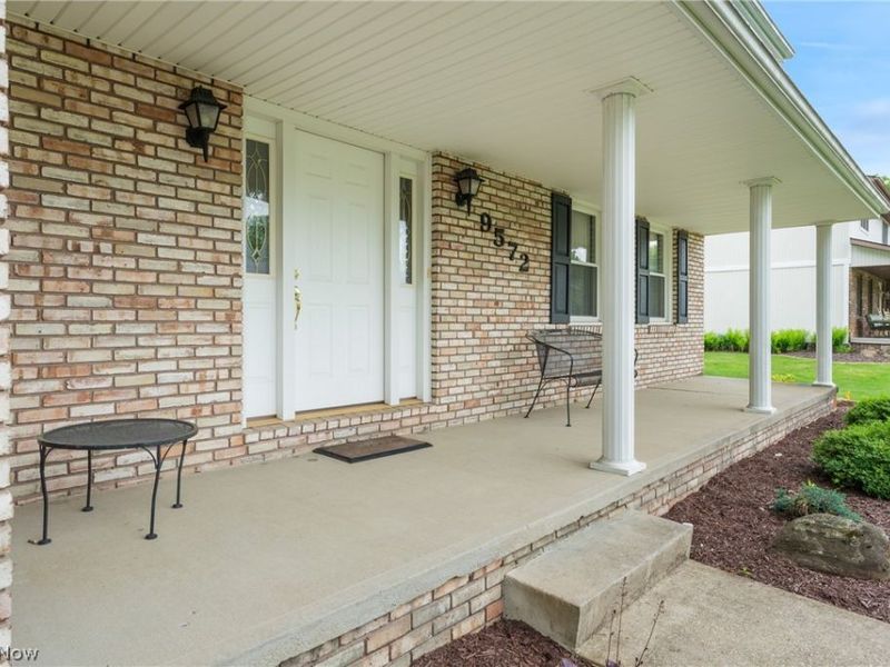 9572 Beryl Street NW, Canal Fulton, OH 44646 Photo 4
