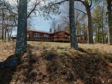 8947 E Wakemup Village Road , Cook, MN 55723