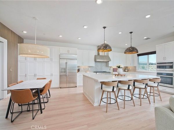27533 Golden Currant Place, Valencia, CA 91381