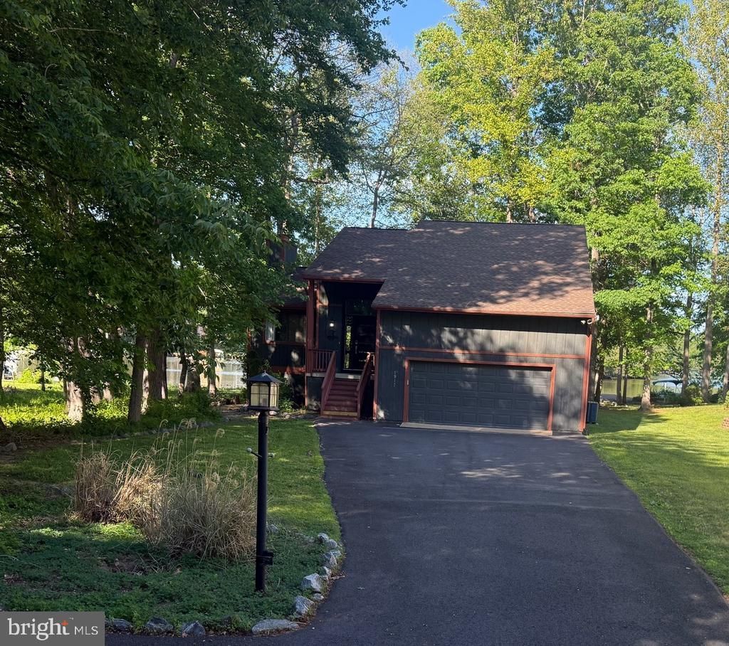 1917 Lakeview Parkway , Locust Grove, VA 22508 Main Photo