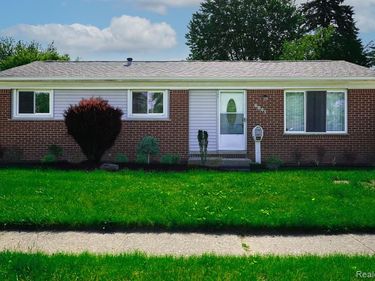 6641 Niagara Street, Romulus, MI 48174