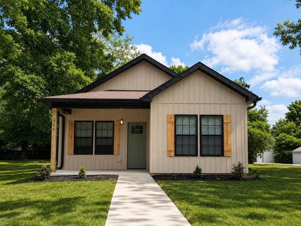 720 STONEWALL ST N, McKenzie, TN 38201