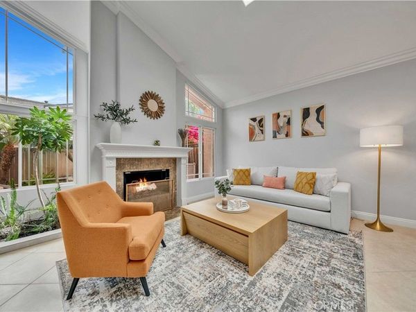 20 Coldbrook, Irvine, CA 92604