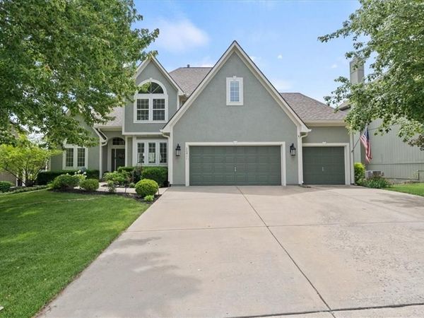 20811 W 100th Street, Lenexa, KS 66220