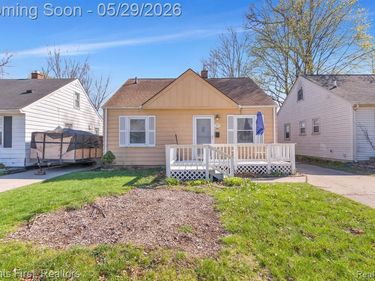 24047 Stanford Street, Dearborn Heights, MI 48125