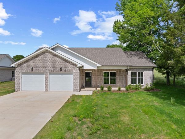 1374 Co Rd 103, Killen, AL 35645