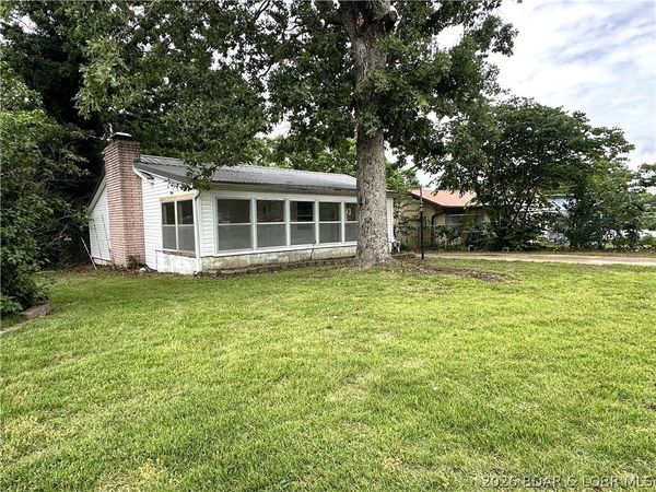 19967 Lakeview Avenue , Warsaw, MO 65355