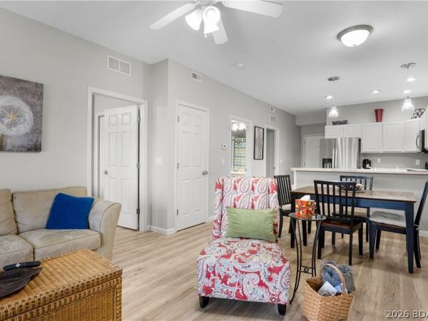 4935 Robins Circle , Unit 233, Osage Beach, MO 65065