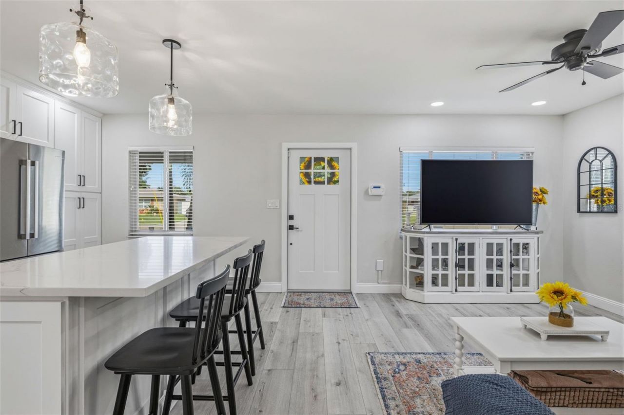 3044 55th Street N, Saint Petersburg, FL 33710 Photo