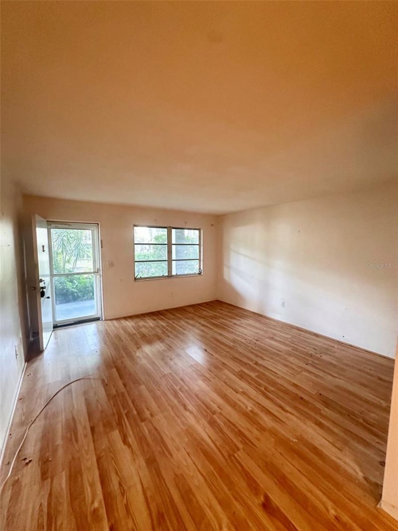 450 32nd Avenue N, Unit 107W, Saint Petersburg, FL 33704 Photo