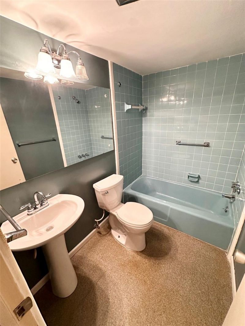 450 32nd Avenue N, Unit 107W, Saint Petersburg, FL 33704 Photo