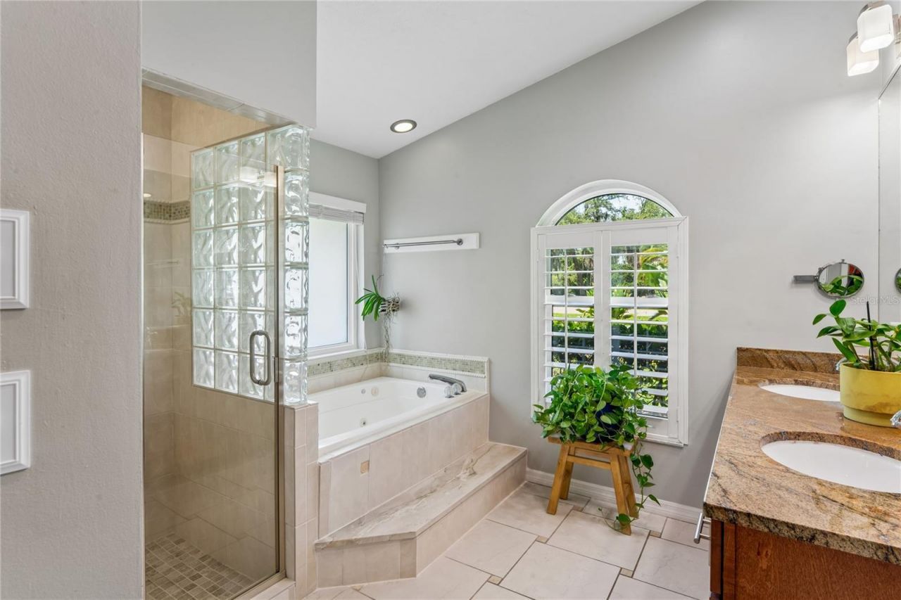 1087 Riverside Ridge, Tarpon Springs, FL 34688 Photo