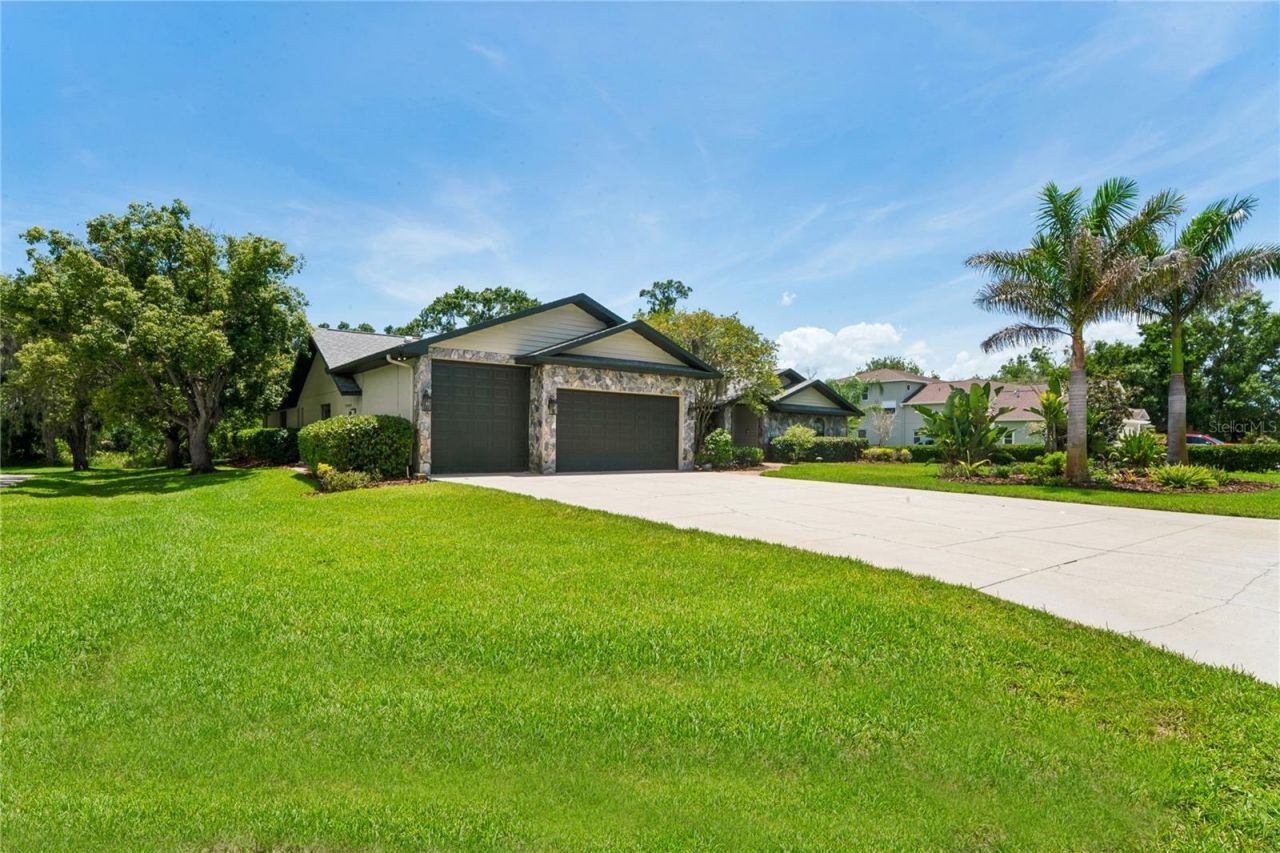 1087 Riverside Ridge, Tarpon Springs, FL 34688 Photo