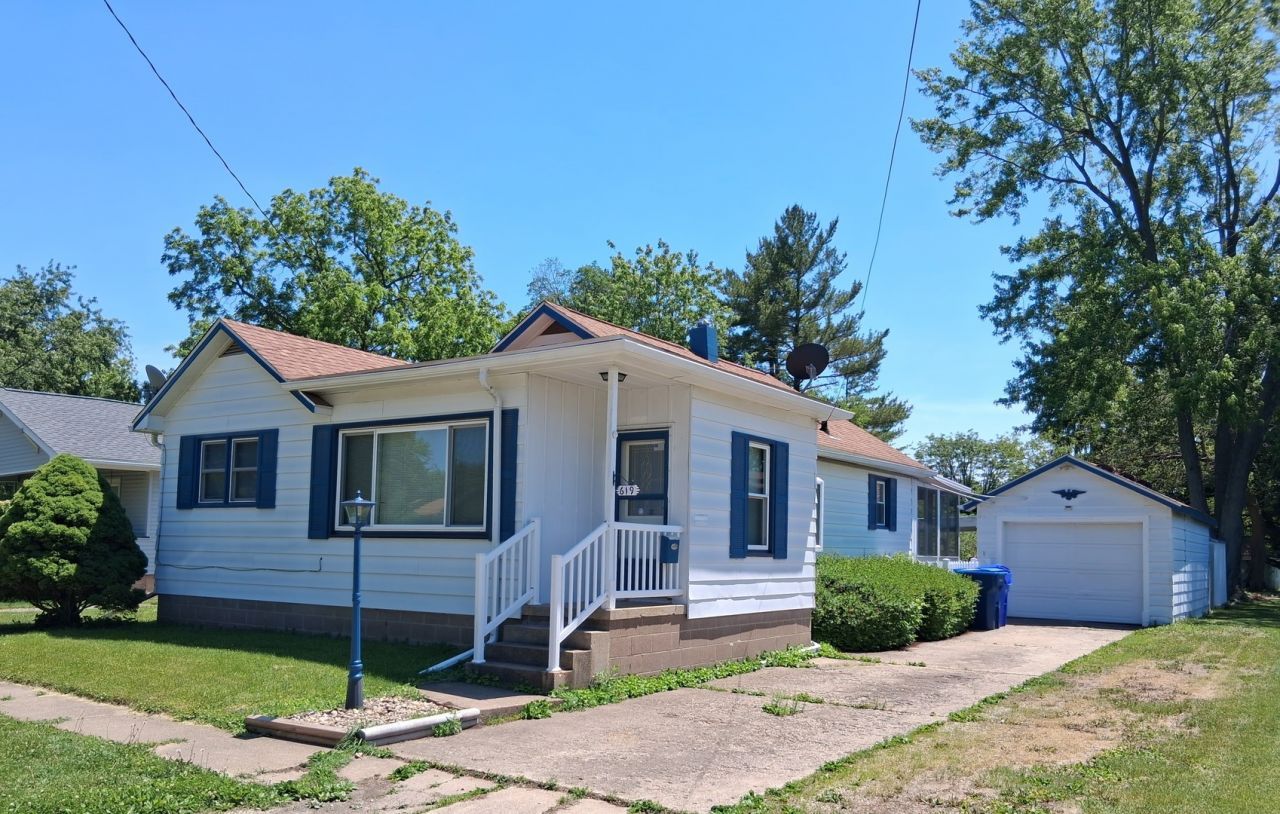 619 Dewey Avenue , Kewanee, IL 61443