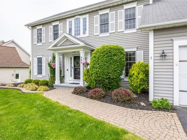 908 Taylor Rise, Victor, NY 14564