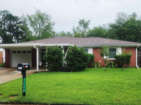 7208 Hampton Drive, Biloxi, MS 39532