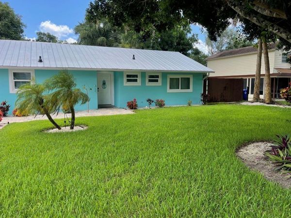 1616 24TH AVENUE , VERO BEACH, FL 32960