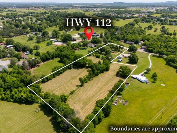 485 N Elm Street , Elm Springs, AR 72762