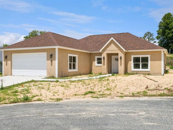 95 FAIRWAY CIRCLE, UMATILLA, FL 32784