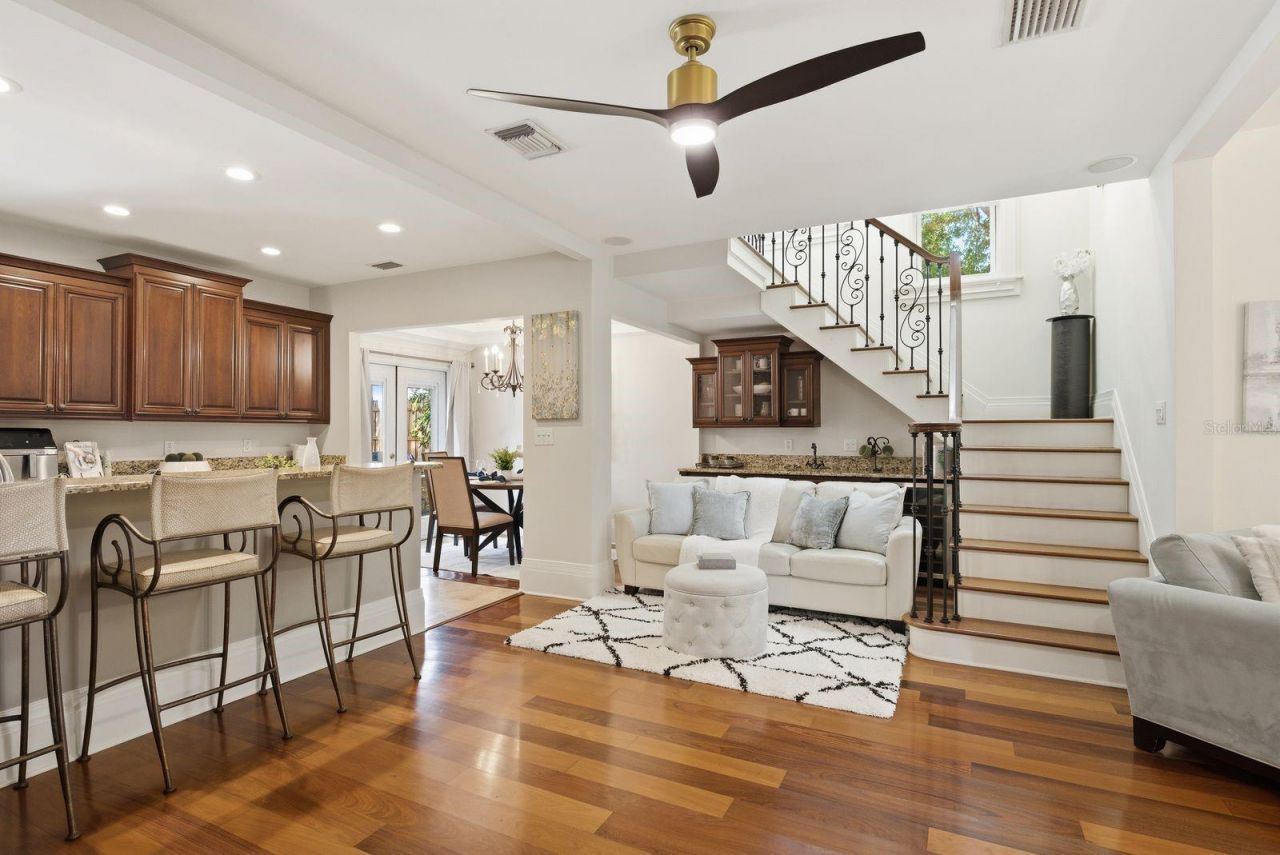 888 16th Avenue N, Saint Petersburg, FL 33704 Photo