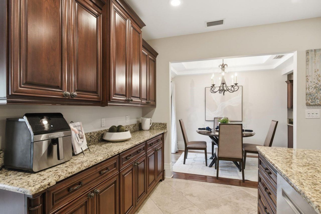 888 16th Avenue N, Saint Petersburg, FL 33704 Photo