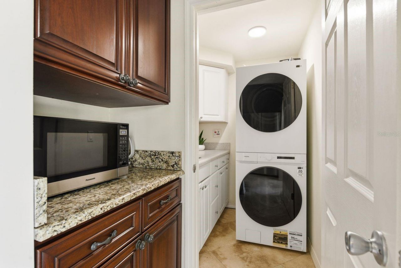 888 16th Avenue N, Saint Petersburg, FL 33704 Photo