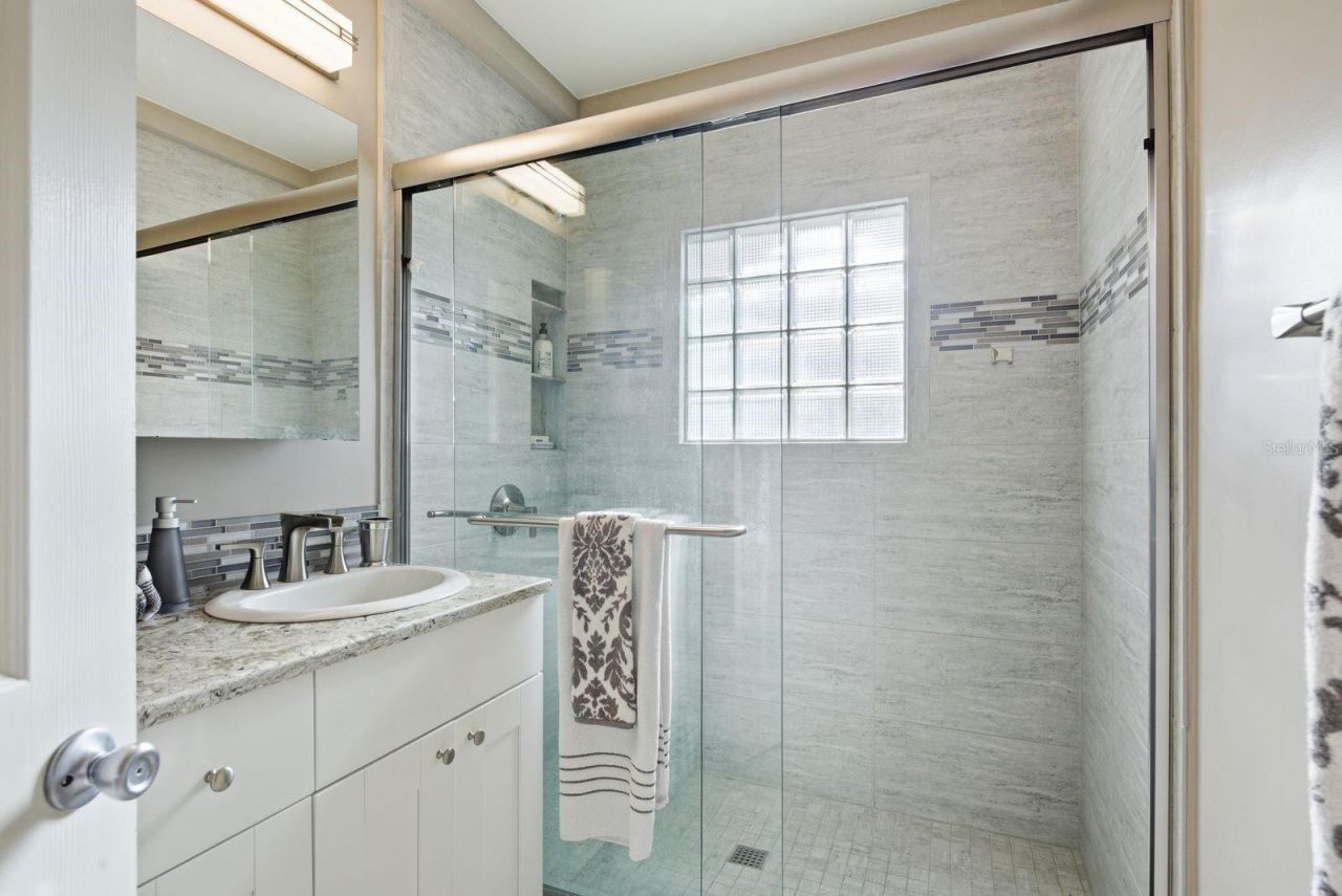 888 16th Avenue N, Saint Petersburg, FL 33704 Photo
