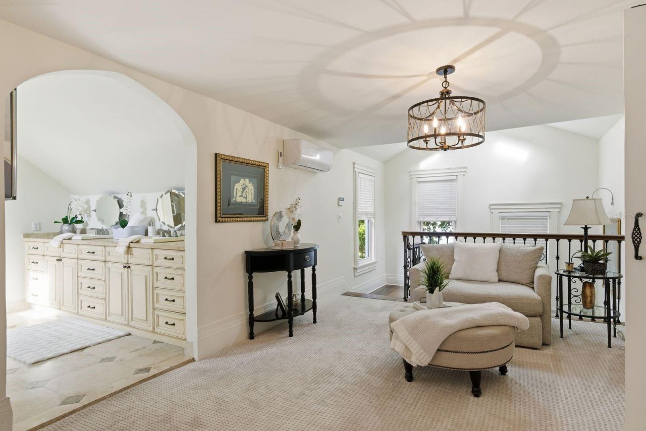 888 16th Avenue N, Saint Petersburg, FL 33704 Photo