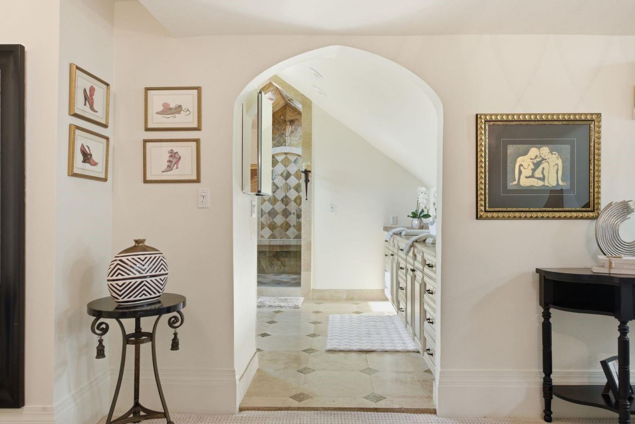 888 16th Avenue N, Saint Petersburg, FL 33704 Photo