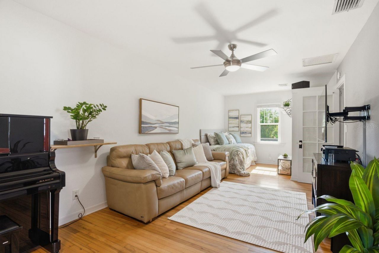 888 16th Avenue N, Saint Petersburg, FL 33704 Photo