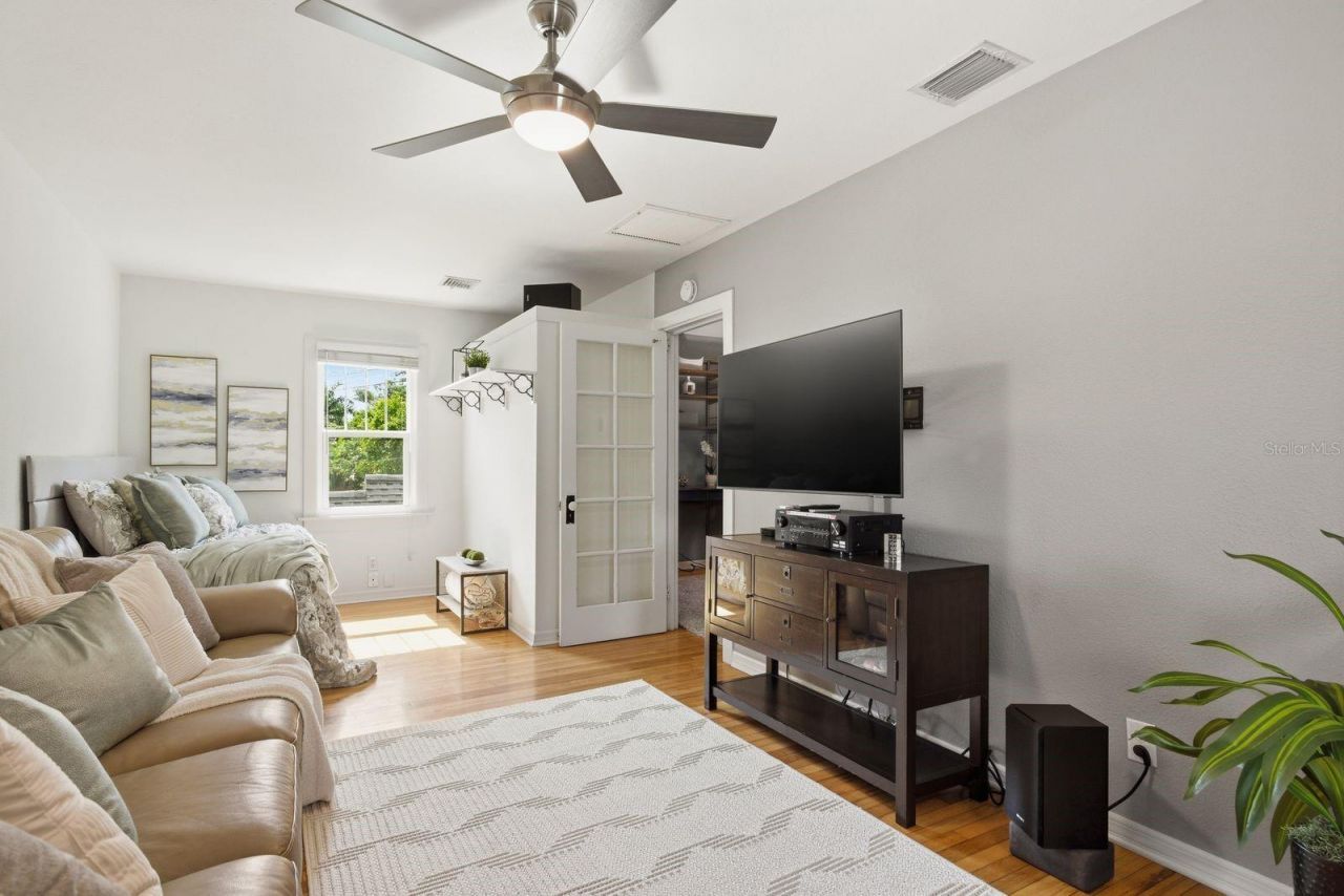 888 16th Avenue N, Saint Petersburg, FL 33704 Photo
