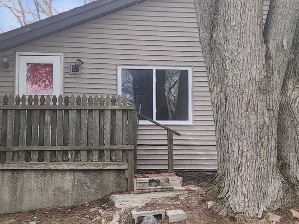 206 W Weninger Street , North Judson, IN 46366