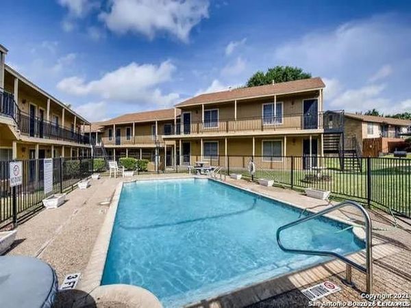 923 Vance Jackson, Unit 1005, San Antonio, TX 78201