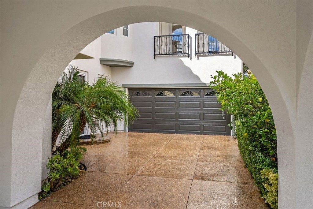 25 Carpenteria, Irvine, CA 92602 Main Photo