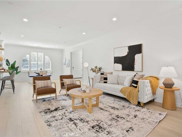 77 Hanging Garden, Irvine, CA 92620