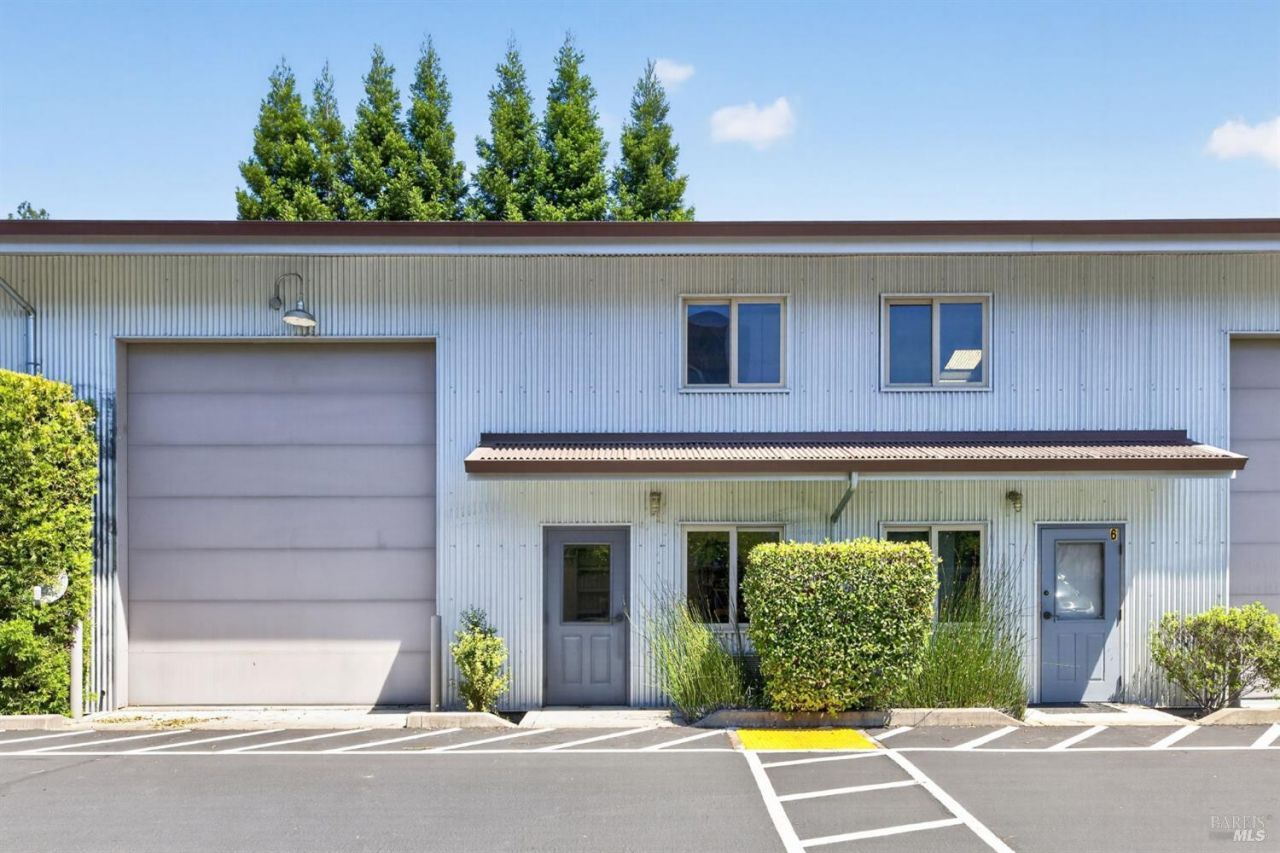 1229 Grove Street, Healdsburg, CA 95448 Main Photo