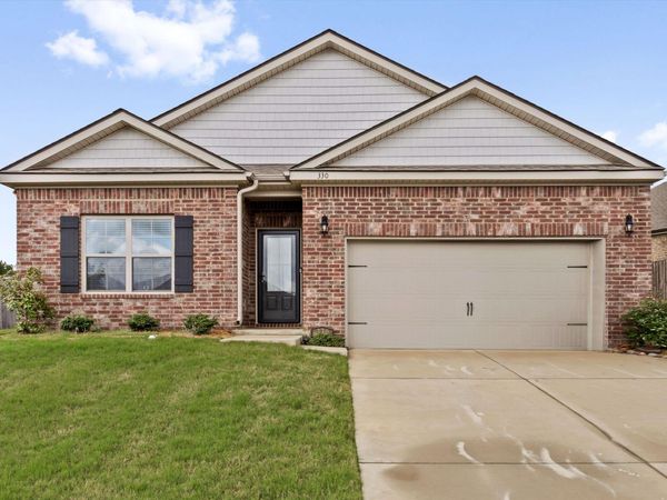 330 LILLY DR, Oakland, TN 38060