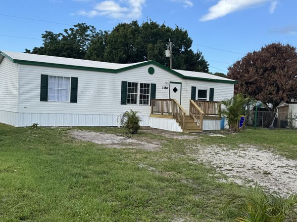 1186 SW Tropical Terrace, Stuart, FL 34997